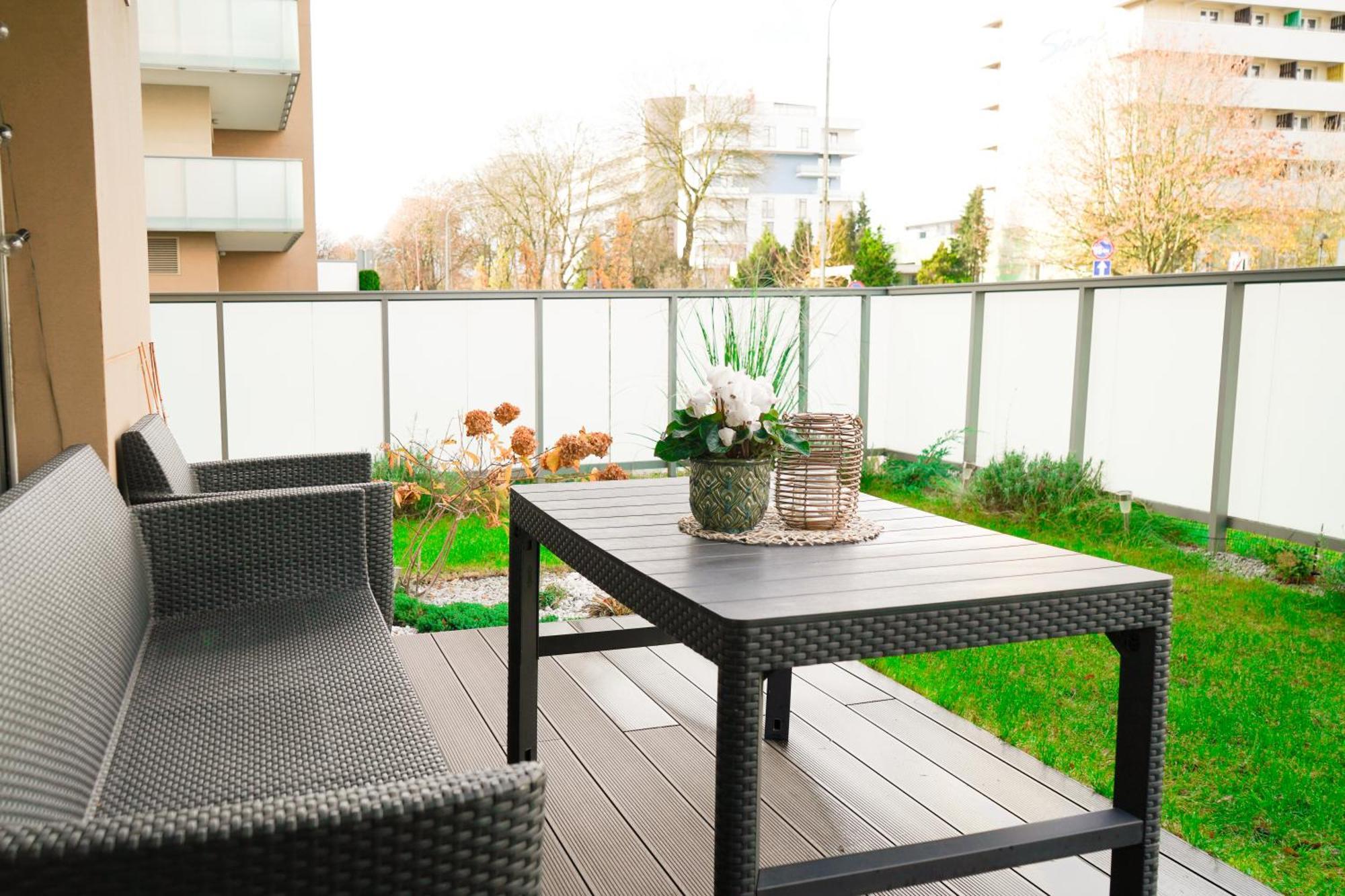 Lulu Apartments - Pod Masztami - Apartament Dwupokojowy - Basen Silownia Parking 코워브제크 외부 사진