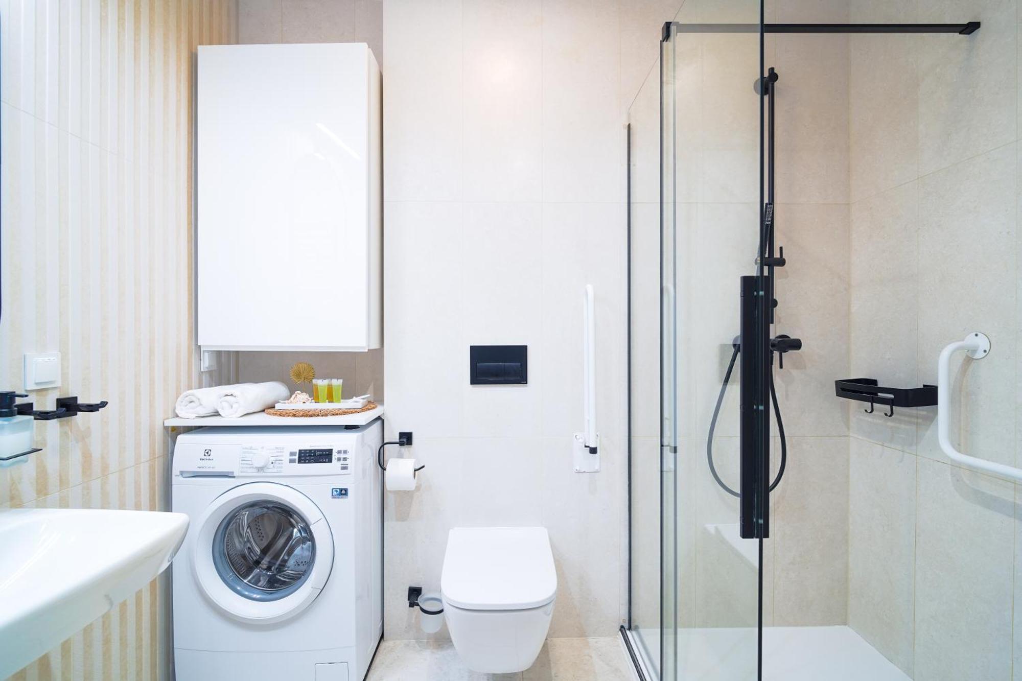 Lulu Apartments - Pod Masztami - Apartament Dwupokojowy - Basen Silownia Parking 코워브제크 외부 사진