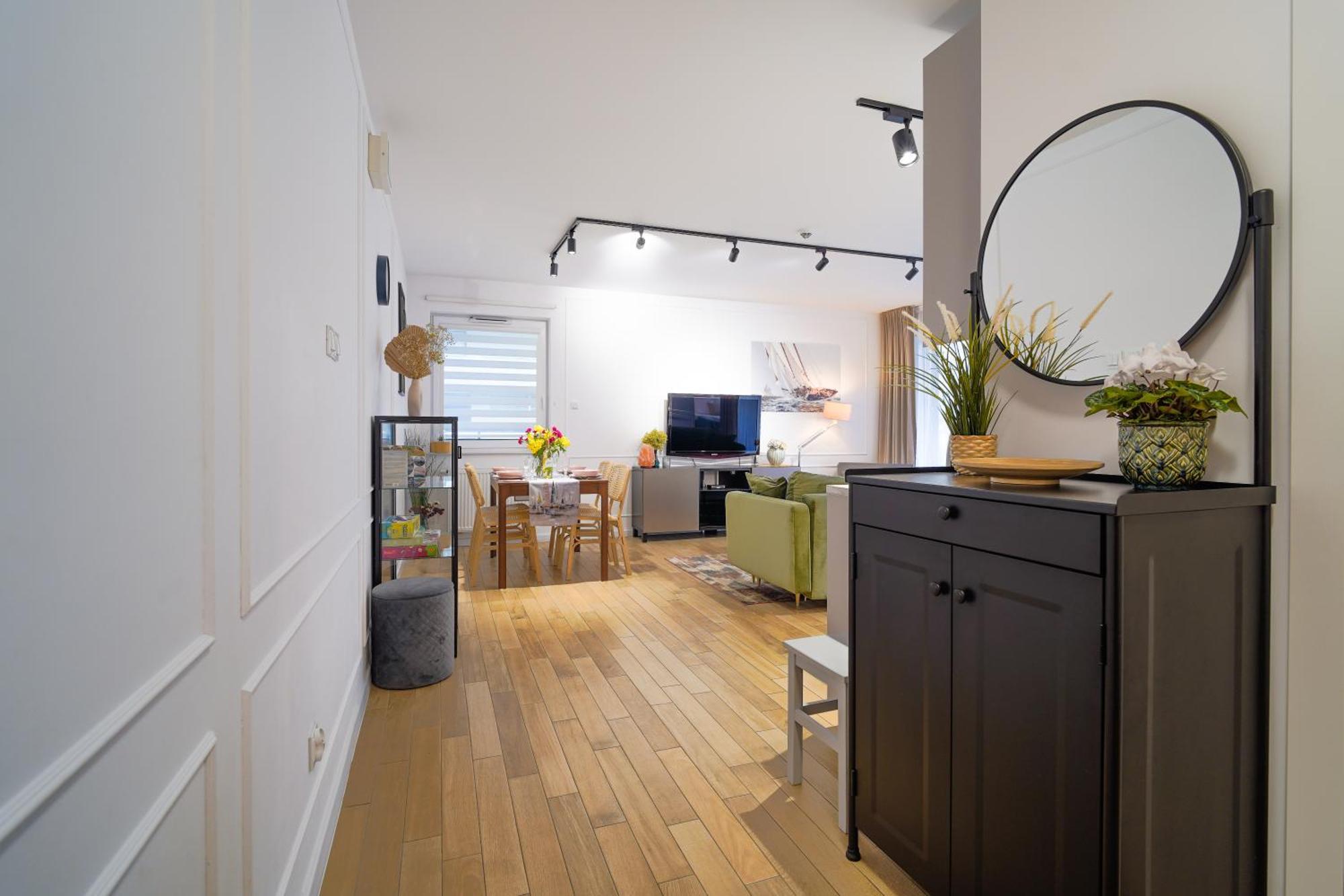 Lulu Apartments - Pod Masztami - Apartament Dwupokojowy - Basen Silownia Parking 코워브제크 외부 사진