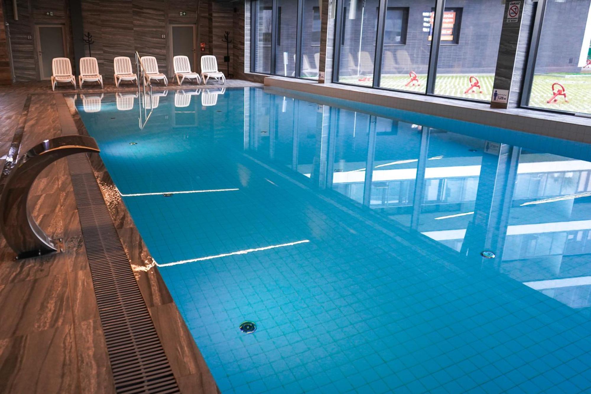 Lulu Apartments - Pod Masztami - Apartament Dwupokojowy - Basen Silownia Parking 코워브제크 외부 사진