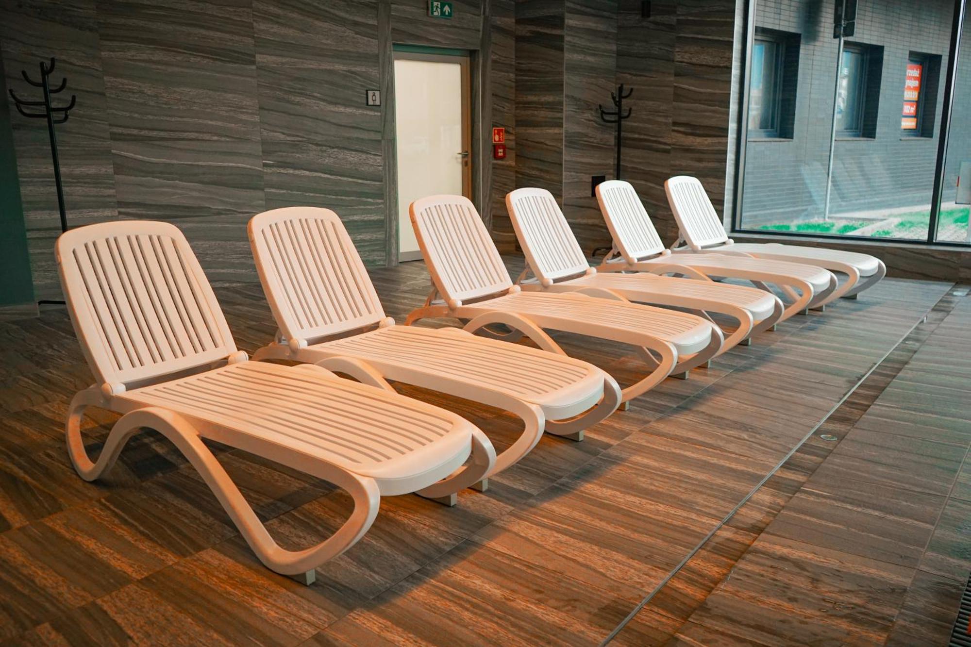 Lulu Apartments - Pod Masztami - Apartament Dwupokojowy - Basen Silownia Parking 코워브제크 외부 사진